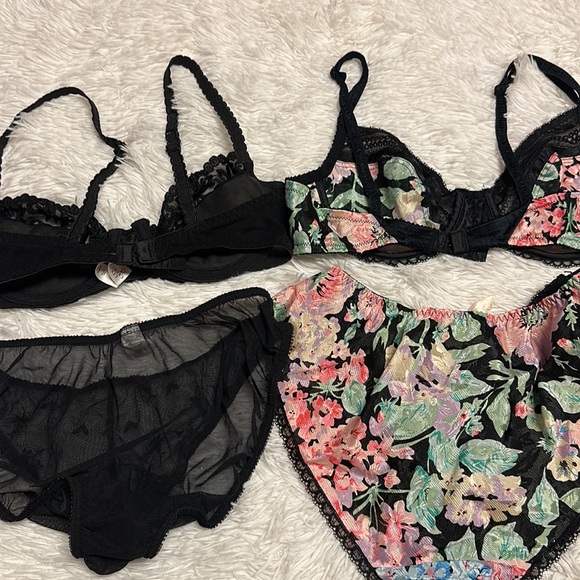 2 VTG Victoria’s Secret 34B sets - Picture 6 of 8